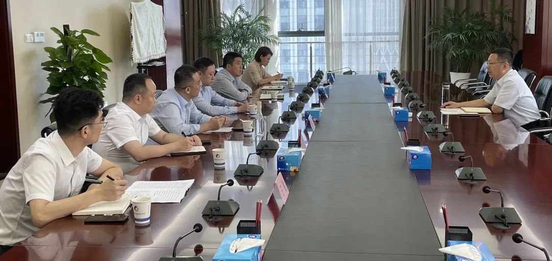 公司黨委書(shū)記、董事長(zhǎng)杜巖岫帶隊(duì)赴合肥考察學(xué)習(xí)
